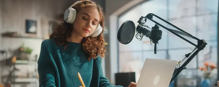Crafting the Perfect Podcast Intro Script