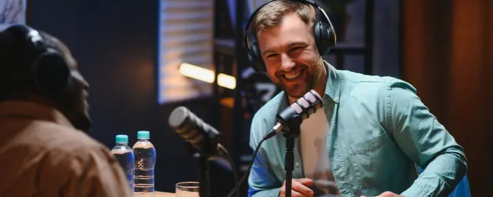 Podcast Guest Booking: How to Find, Invite, and Manage Great Guests for Your Show