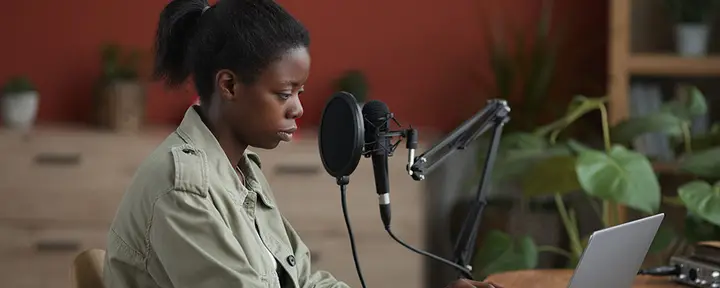 The 5 Best Microphones with Desk Stands for Podcasting